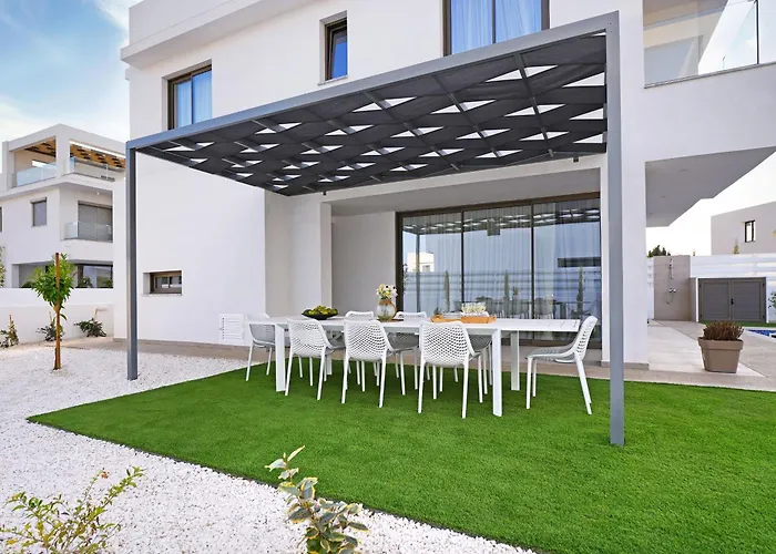 Esmeralda - Luxury In Pernera *