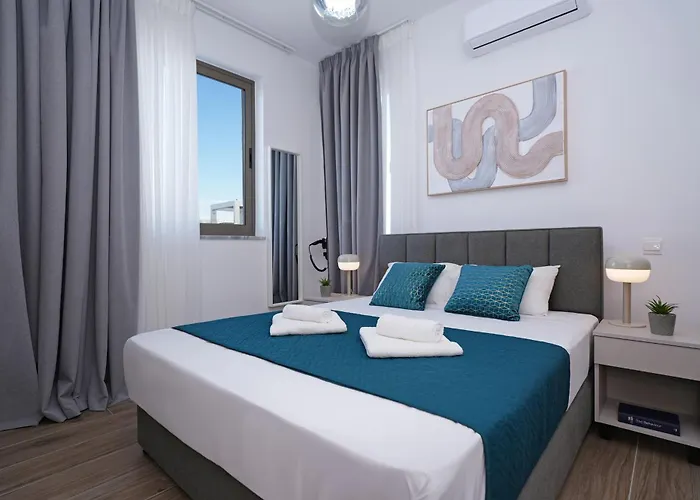 Esmeralda - Luxury In Pernera