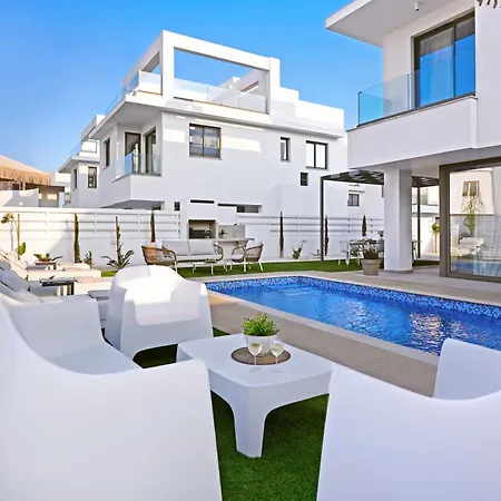 Esmeralda - Luxury In Pernera