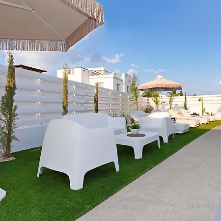 Esmeralda - Luxury In Pernera