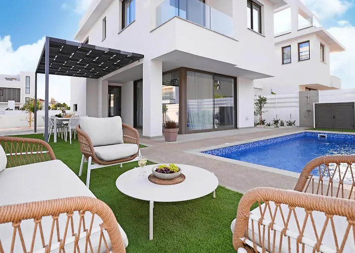 Esmeralda - Luxury In Pernera *