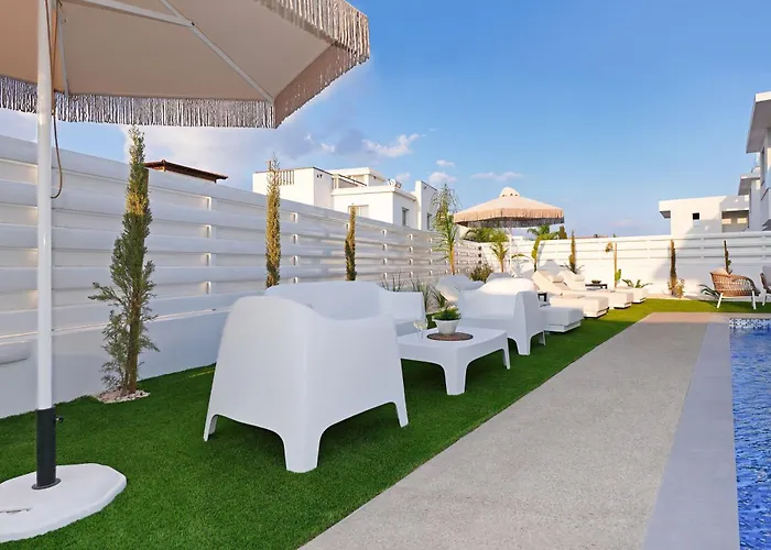 Esmeralda - Luxury In Pernera