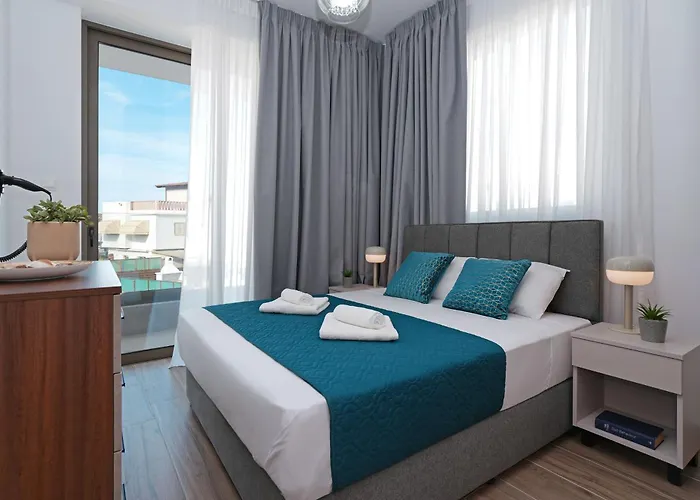 Esmeralda - Luxury In Pernera Semesterbostad Paralimni