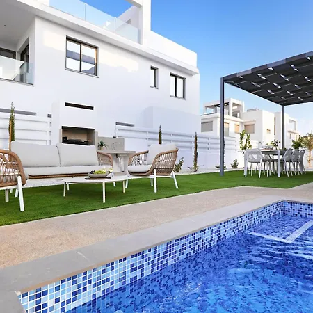 Esmeralda - Luxury In Pernera Feriehus *